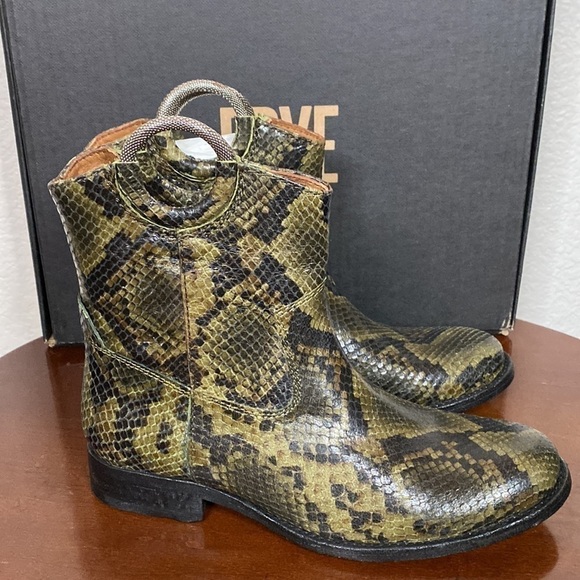 Frye Snake-Embossed Animal Print Melissa Leather Ankle Western Bootie Size 5.5 - Picture 6 of 12